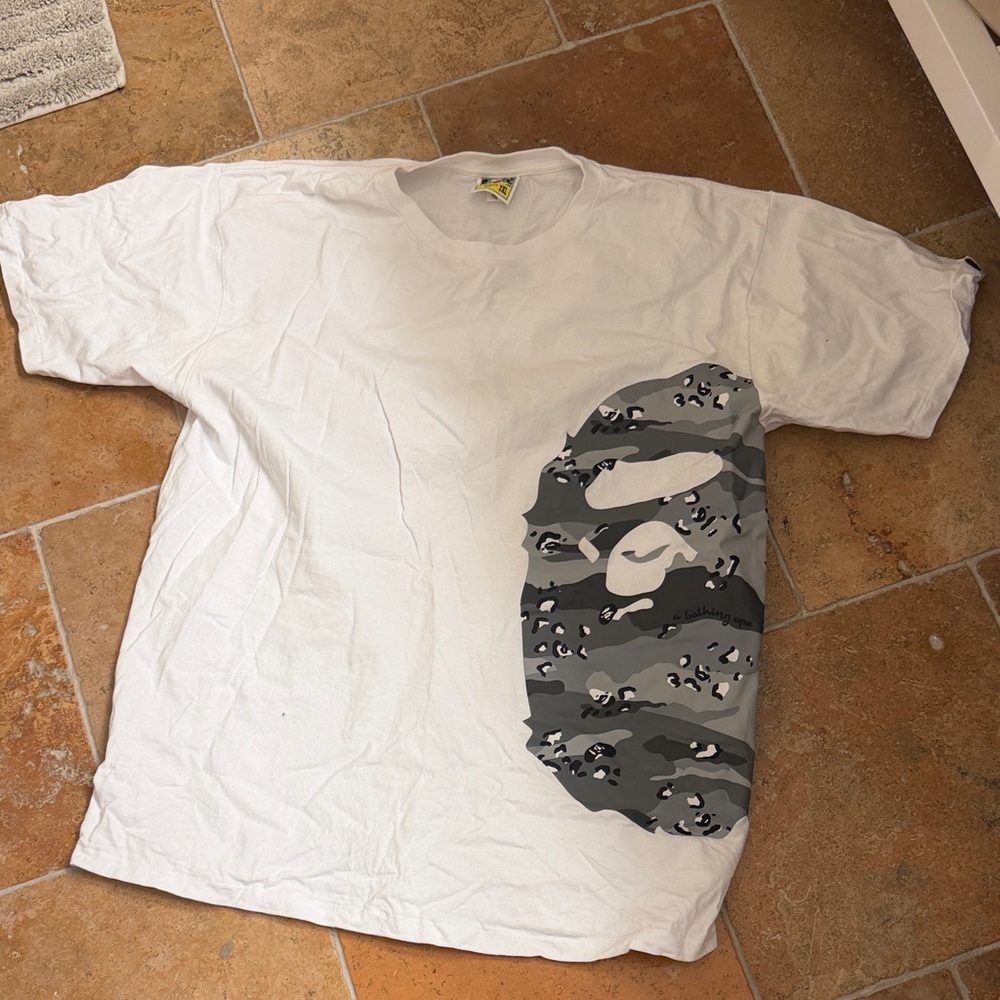 BAPE White T-Shirt with Gray Camo Ape Head fits xl
